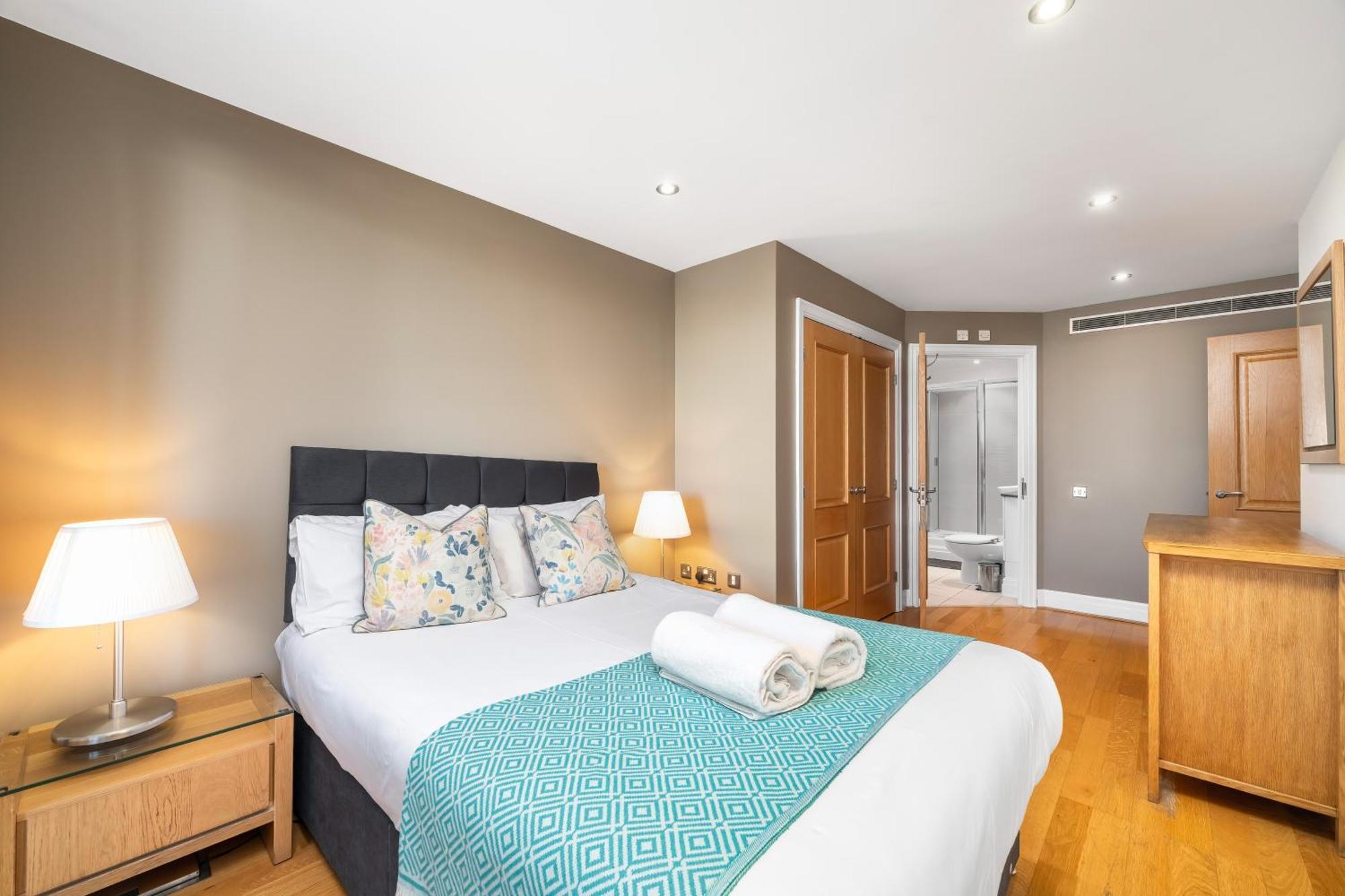 Modern Paddington Station 2 Bedroom Apartment ロンドン エクステリア 写真